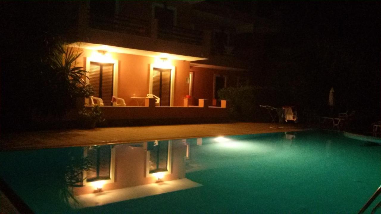 Stathis Apartments ダシア エクステリア 写真